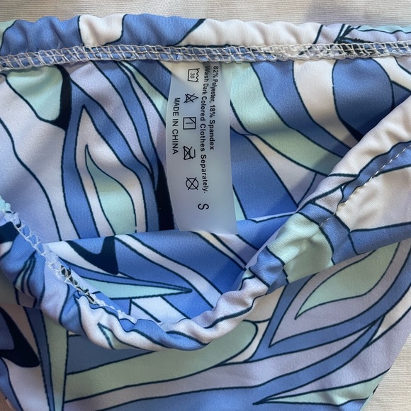 SHEIN Swimsuit - Picture 5 of 5